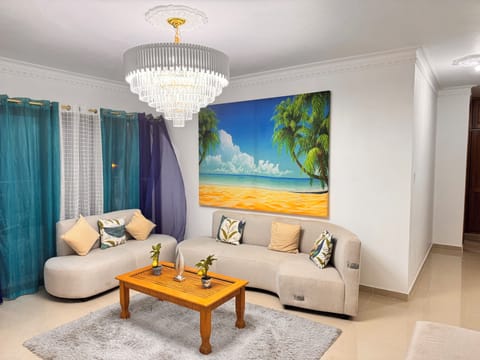 Apartment, 4 Bedrooms, Smoking, Balcony | Living room
