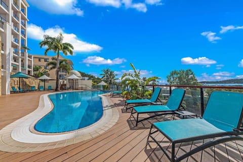 Swimming pool (Shared resort access)