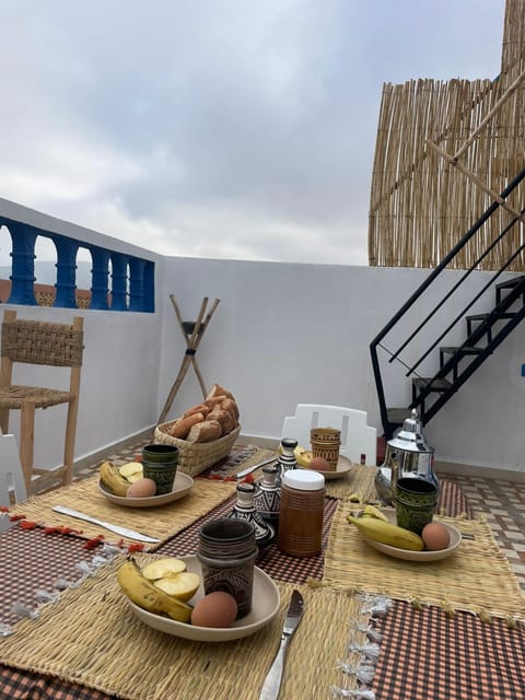 Free daily full breakfast
