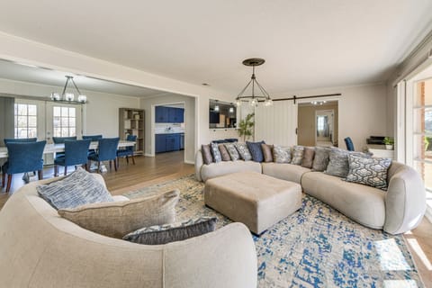 House (4 Bedrooms) | Front of property