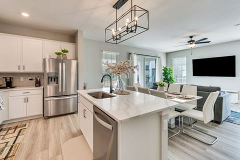House (4 Bedrooms) | Interior