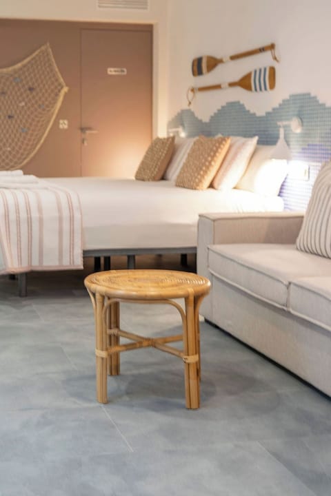 Deluxe Double Room | Desk, free WiFi