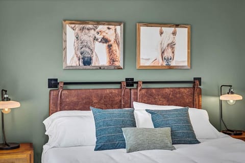 Dream-worthy linens and cloud-like pillows—because you deserve the best sleep ever! ☁️`