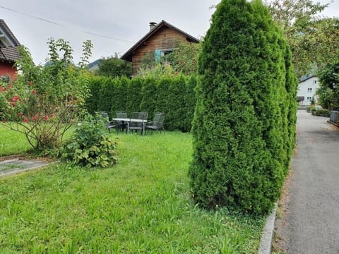 House, 4 Bedrooms, Mountain View | Outdoor dining