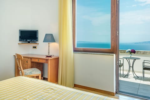 Superior Double or Twin Room, Terrace, Sea View | 1 bedroom, minibar, in-room safe, desk