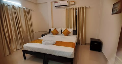 Double or Twin Room, Balcony | Desk, laptop workspace, free WiFi
