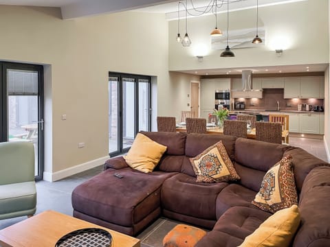 Open plan living space | Luthien Barn - Sandhutton Retreats, Sandhutton, near Thirsk