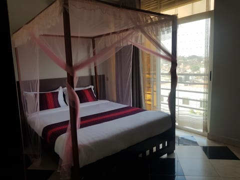 Double Room, Balcony, Lake View | Desk, laptop workspace, free WiFi