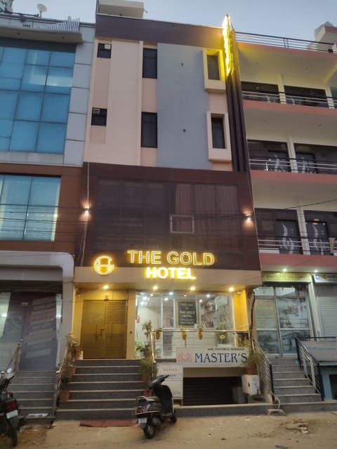 Deluxe Double Room | Exterior detail