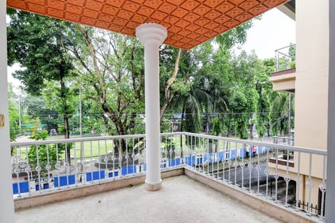 Classic Double Room | Property grounds