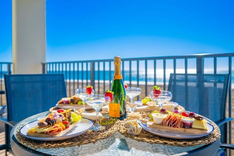 Condo, 3 Bedrooms | Outdoor dining