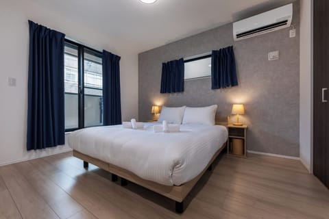 Family House | Blackout drapes, iron/ironing board, free WiFi