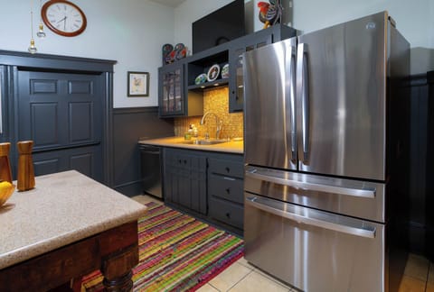 House, Multiple Beds, Patio, Pool View (1906 Haus) | Private kitchen