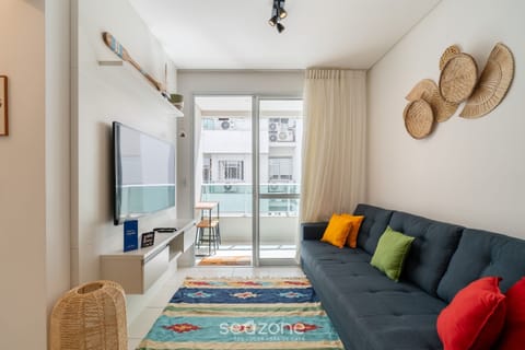 Basic Apartment | Living area
