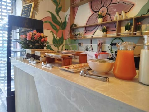 Daily buffet breakfast for a fee