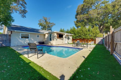 Palm Harbor Vacation Rental | Studio | 1BA | 350 Sq Ft | Step-Free Access