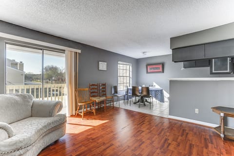 Houston Vacation Rental | 1BR | 1BA | 704 Sq Ft
