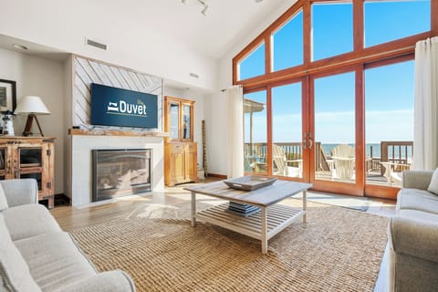Beachfront with 4 Beds and Baths! | Sea La Vie