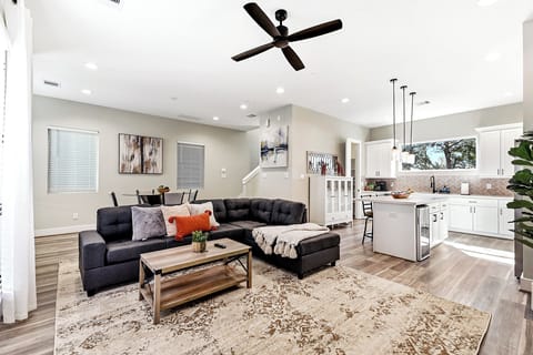 Lots of sunlight • Open living and kitchen space perfect for families or work.