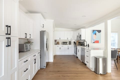 Our kitchen promises to fulfill your every culinary desires.