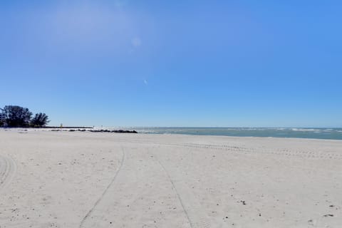 Madeira Beach Vacation Rental | Beach Access 1 Block Away