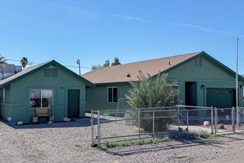 Bullhead City Vacation Rental | 4BR | 3BA | 2,100 Sq Ft