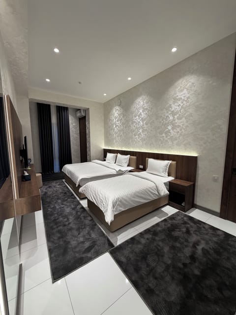 Family Triple Room, Refrigerator, City View | WiFi (free)