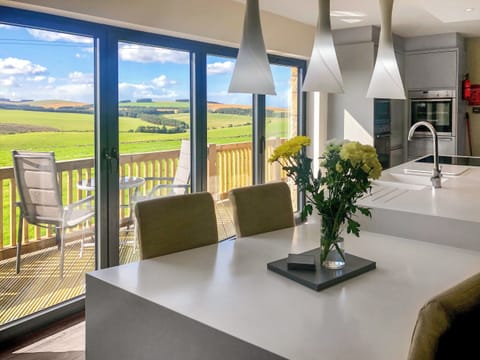 Open plan living space | Keppelgate, Heriot