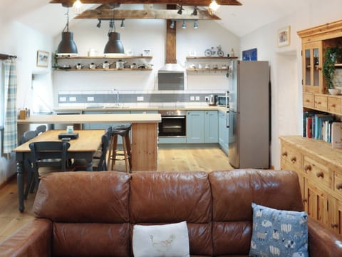 Open plan living space | Stable Cottage - Garn Madoc Holidays, Fishguard