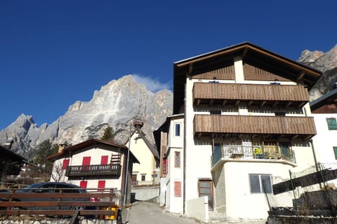 Autumn, Building Exterior, Spring, Summer, Winter
