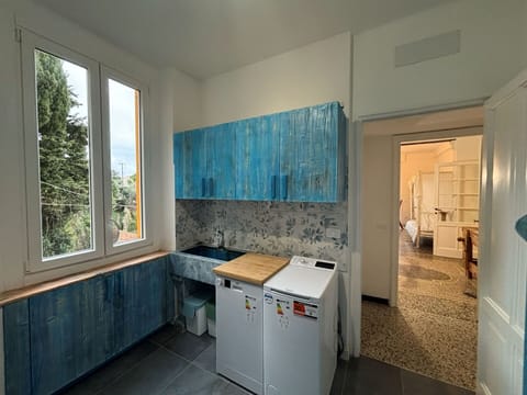 Autumn, Kitchen, Spring, Summer