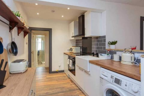 House | 1 bedroom