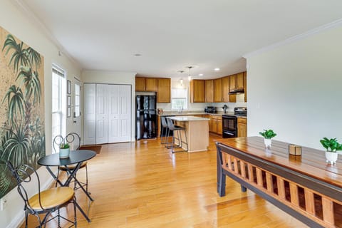 House (4 Bedrooms) | Interior