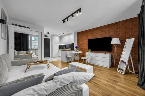 Muranów Studio - 10th Floor, Trams Nearby | Book Now with RENTUJEMY.COM