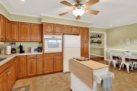 Indoors, Kitchen, Appliance, Ceiling Fan, Furniture
