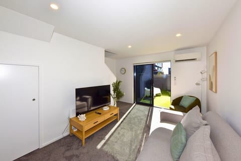 185 Hereford St (4) - Edited