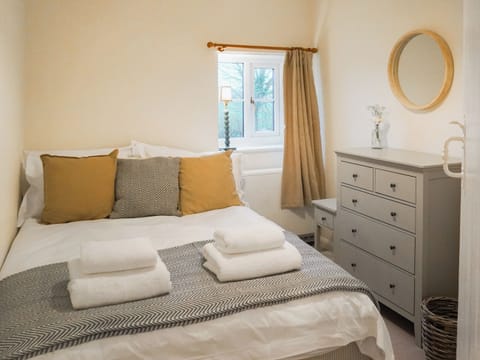 Double bedroom | Corbetts Lodge Cottage, Swaffham