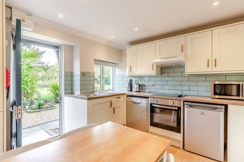 Summerleaze Cottage 2 Spa