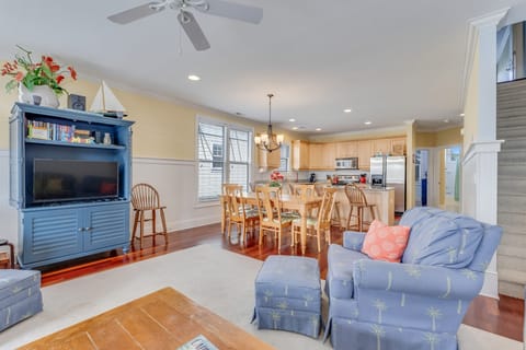 Main Living Area - Main Living Area, 2nd Floor