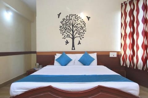 Deluxe Room, Air conditioning | Desk, laptop workspace, free WiFi