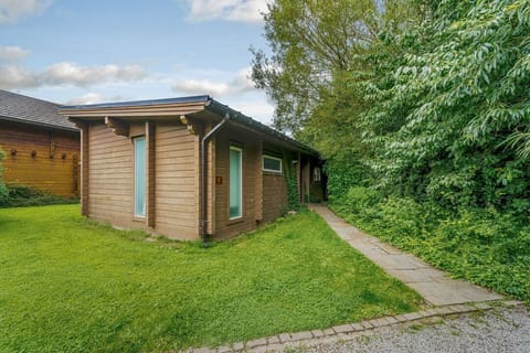Poplar Lodge (Pet)