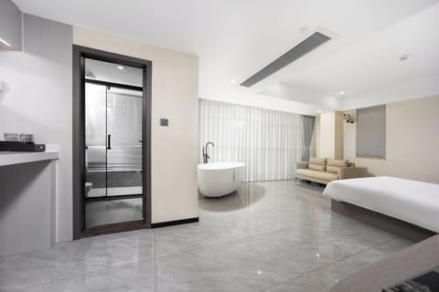 Superior Double Room, City View | Laptop workspace, soundproofing, free WiFi