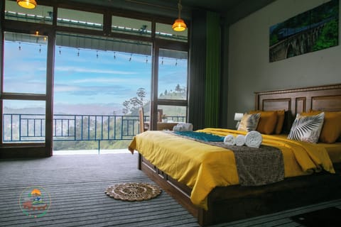 Superior Double Room, Mountain View | In-room safe, desk, laptop workspace, blackout drapes