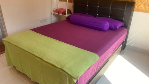 Deluxe Double Room | Desk, bed sheets
