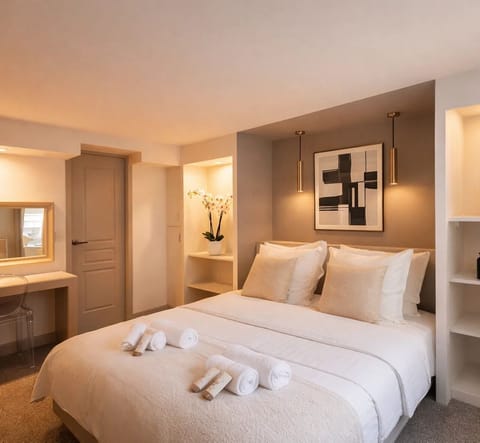 Deluxe Apartment, City View | Iron/ironing board, free WiFi, bed sheets