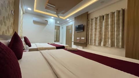 Family Quadruple Room, City View | WiFi (free)