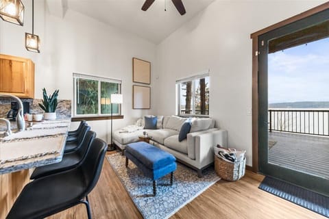 Living and eating area