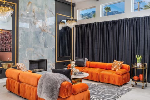 Grand Living Room 