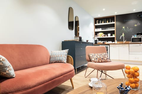 Daily buffet breakfast (EUR 9.5 per person)