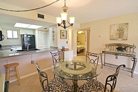 Vacation Condo Rentals St Augustine Diningroom